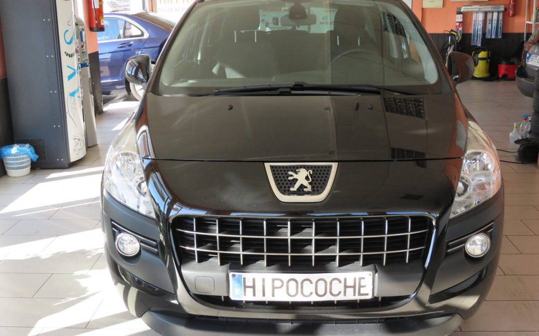 PEUGEOT 3008