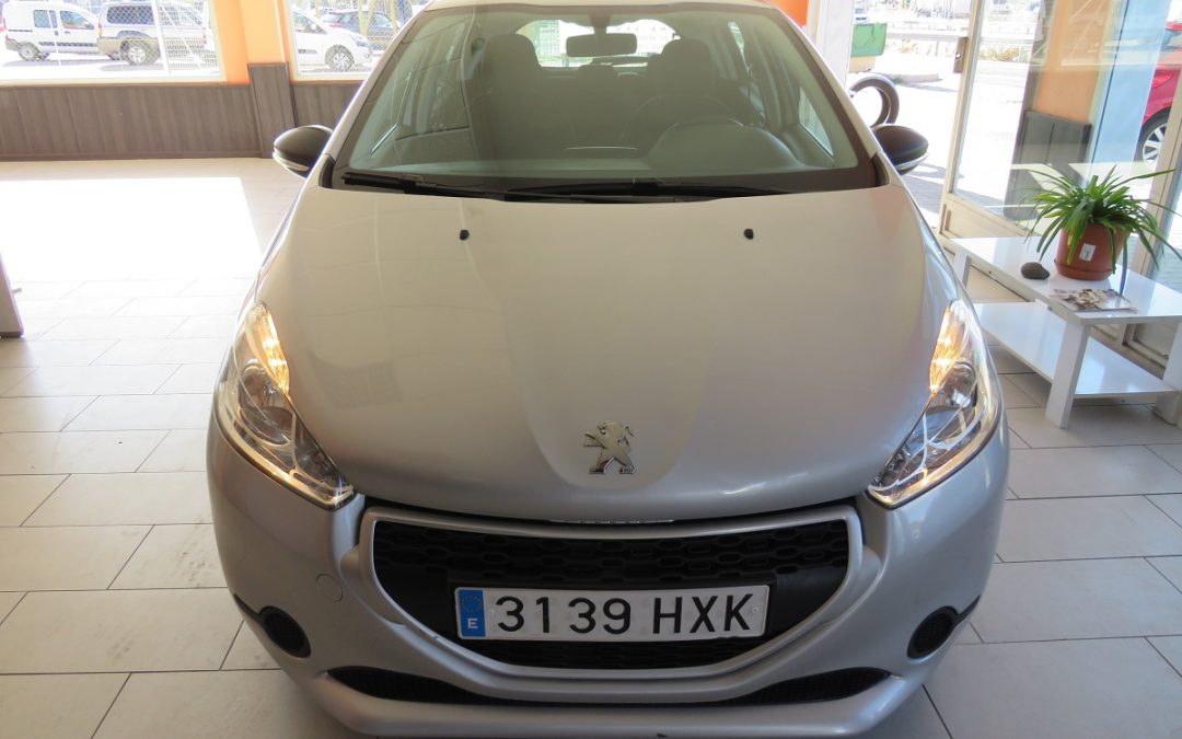 PEUGEOT 208 BUSSINES LINE 1.4 HDI